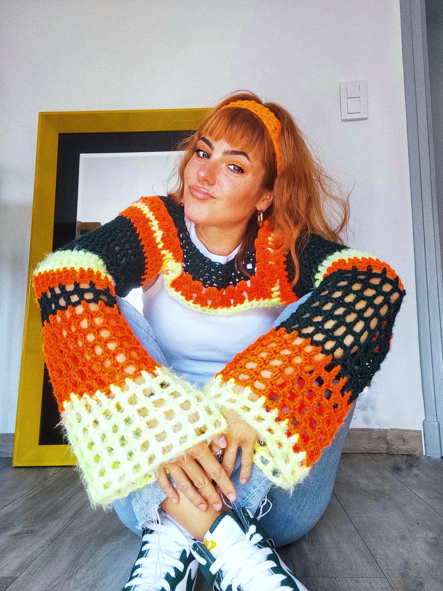 Pull super crop tendane au crochet orange vert jaune femme fabriqué main